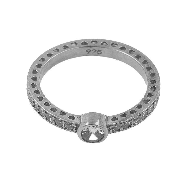 Silver Ring with a Round Cubic Zirconia Stone and a Beautiful Setting in which the Stones are Mounted