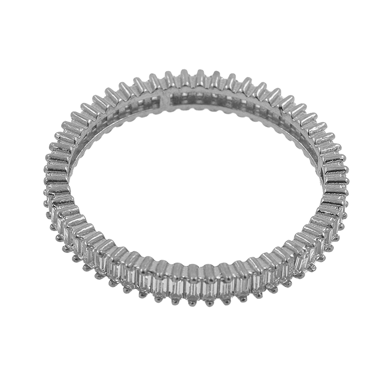 Silver Ring with Zirconium Stone Insertion Along the Bezel